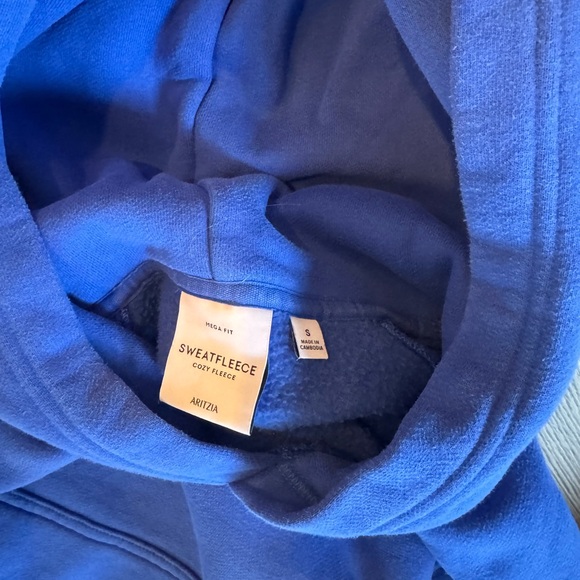 Aritzia - COZY FLEECE MEGA RAGLAN™ HOODIE
Color: JAZZ BLUE - Picture 4 of 4